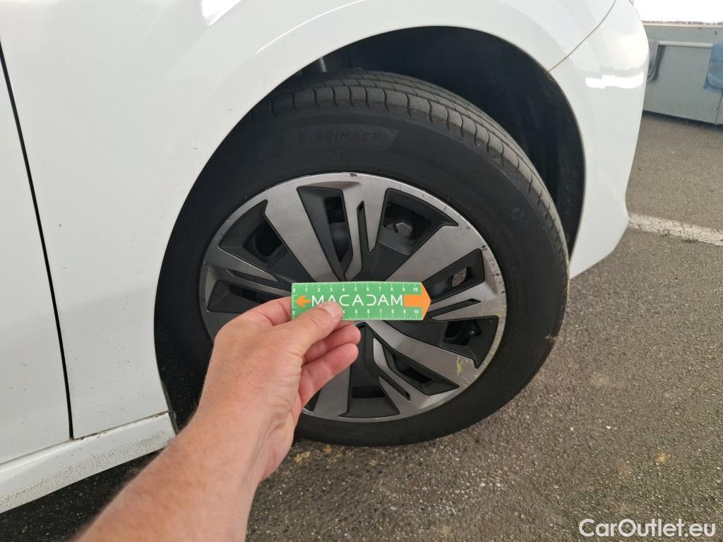  Peugeot  208  Active Pack 1.2 PureTech 75CV BVM5 E6d #8