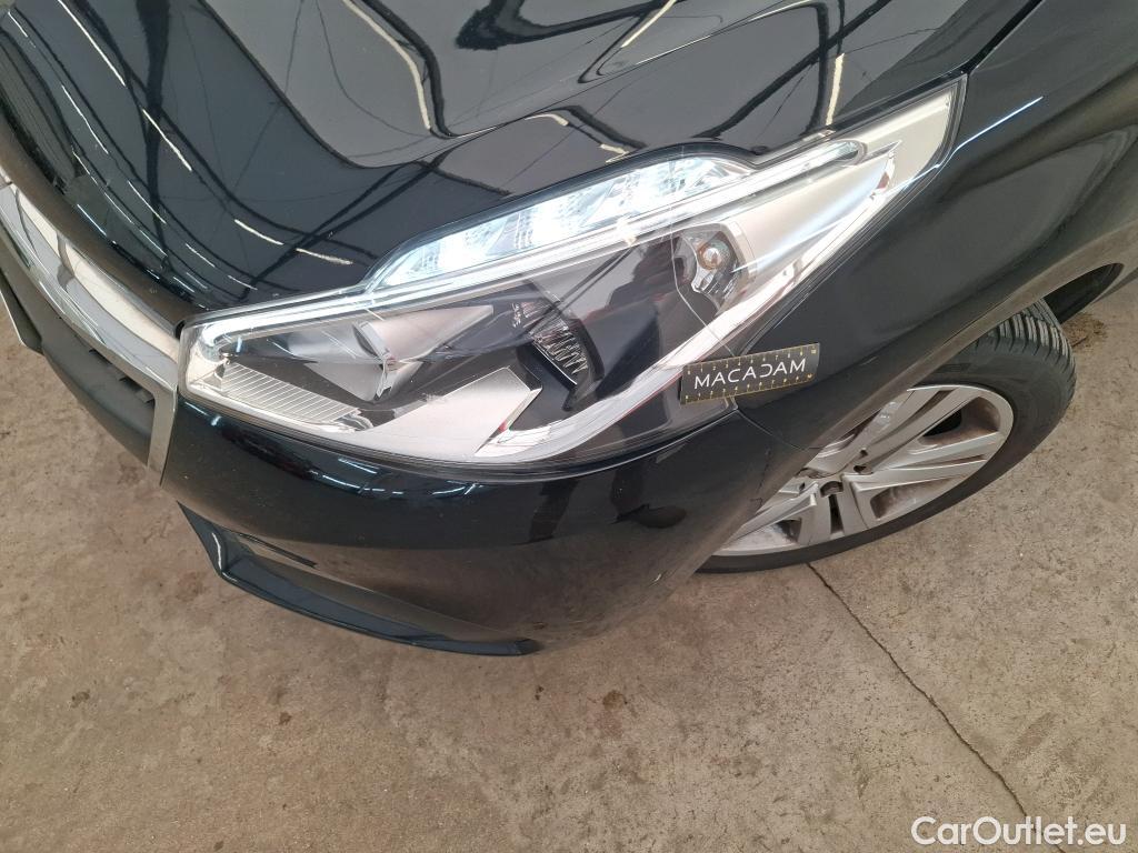  Peugeot  208  Allure Business 1.2 PureTech 110CV BVM6 E6dT #52
