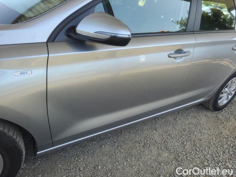 Hyundai  i30  (PD)(01.2017  ->)  1.5T MHEV Comf kombi 5d #2