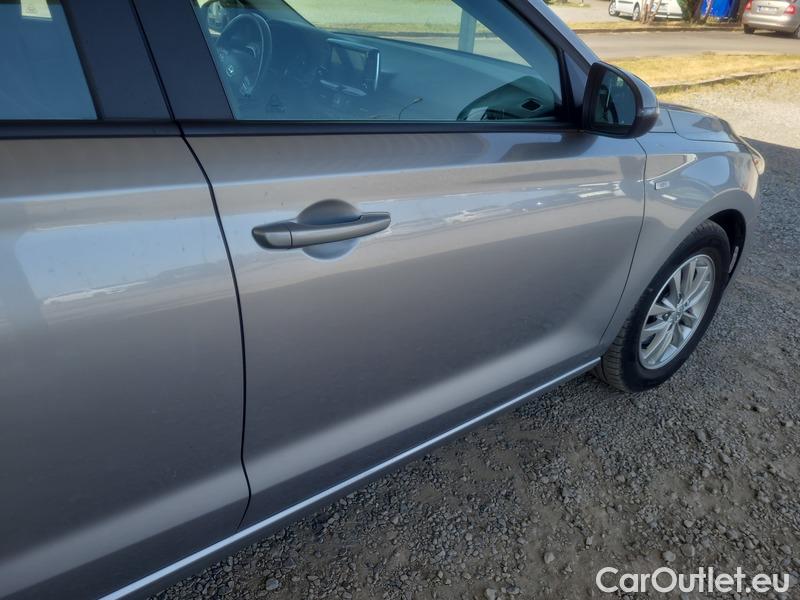  Hyundai  i30  (PD)(01.2017  ->)  1.5T MHEV Comf kombi 5d #18