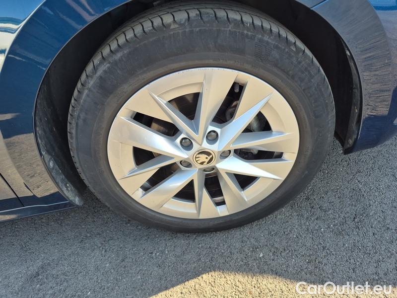  Skoda  Octavia  Lim. (NX3)(2020) Oct.Combi 1.5TSI 110 Style #10
