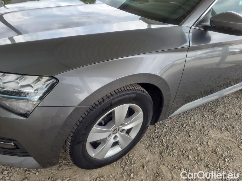  Skoda  Superb  2 (2008) Supe.FL1.5TSI 110 Ambition #3