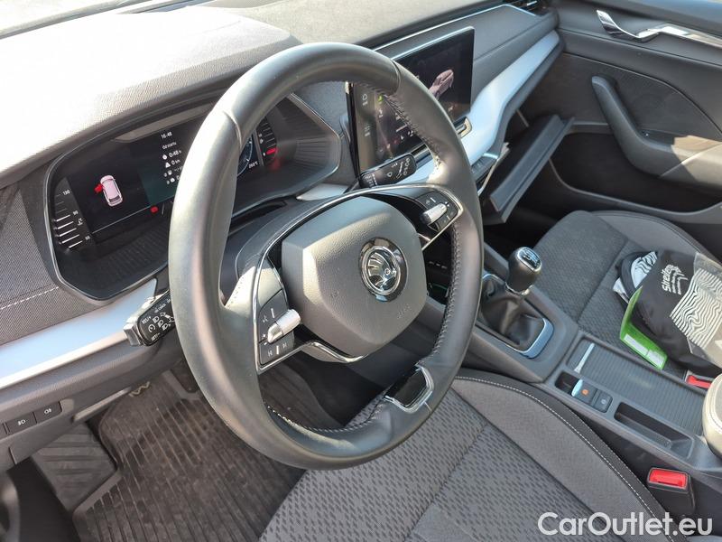  Skoda  Octavia  Lim. (NX3)(2020) Oct.Combi 1.5TSI 110 Style #13