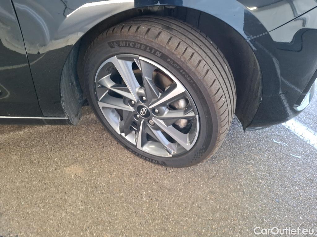  Hyundai  i30 HYUNDAI  Sport Wagon / 2020 / 5P / Break 1.0 T-GDI 120 DCT-7 MHEV CREATIVE SW #18