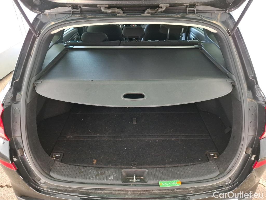  Hyundai  i30 HYUNDAI  Sport Wagon / 2020 / 5P / Break 1.0 T-GDI 120 DCT-7 MHEV CREATIVE SW #16
