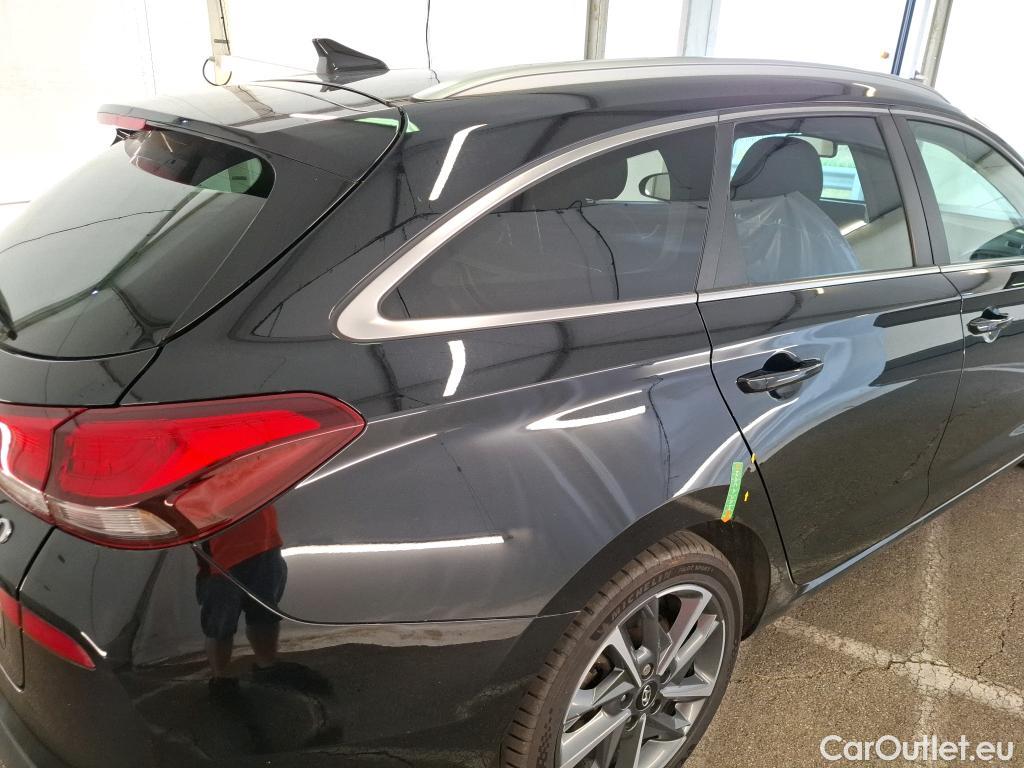  Hyundai  i30 HYUNDAI  Sport Wagon / 2020 / 5P / Break 1.0 T-GDI 120 DCT-7 MHEV CREATIVE SW #3