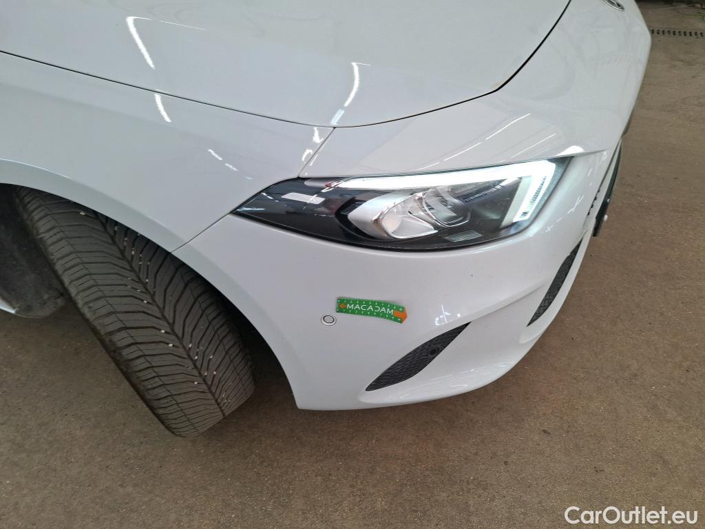  Mercedes  A-Klasse MERCEDES-BENZ Classe A Compact / 2018 / 5P / Berline A 180 Business Line 7G-DCT #1