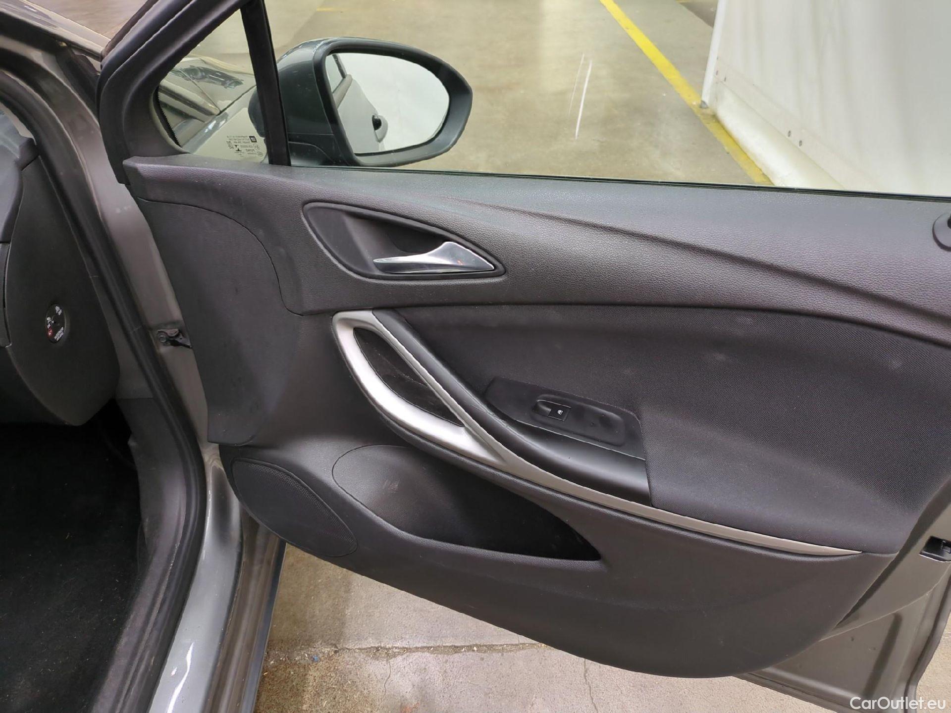  Opel  Astra OPEL  5p Berline 1.6 DIESEL 136 AUTO EDITION BUSINESS #50