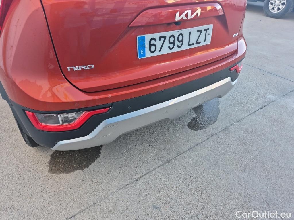  KIA  Niro KIA  / 2022 / 5P / crossover 1.6 GDi PHEV 135kW (183CV) Concept #19