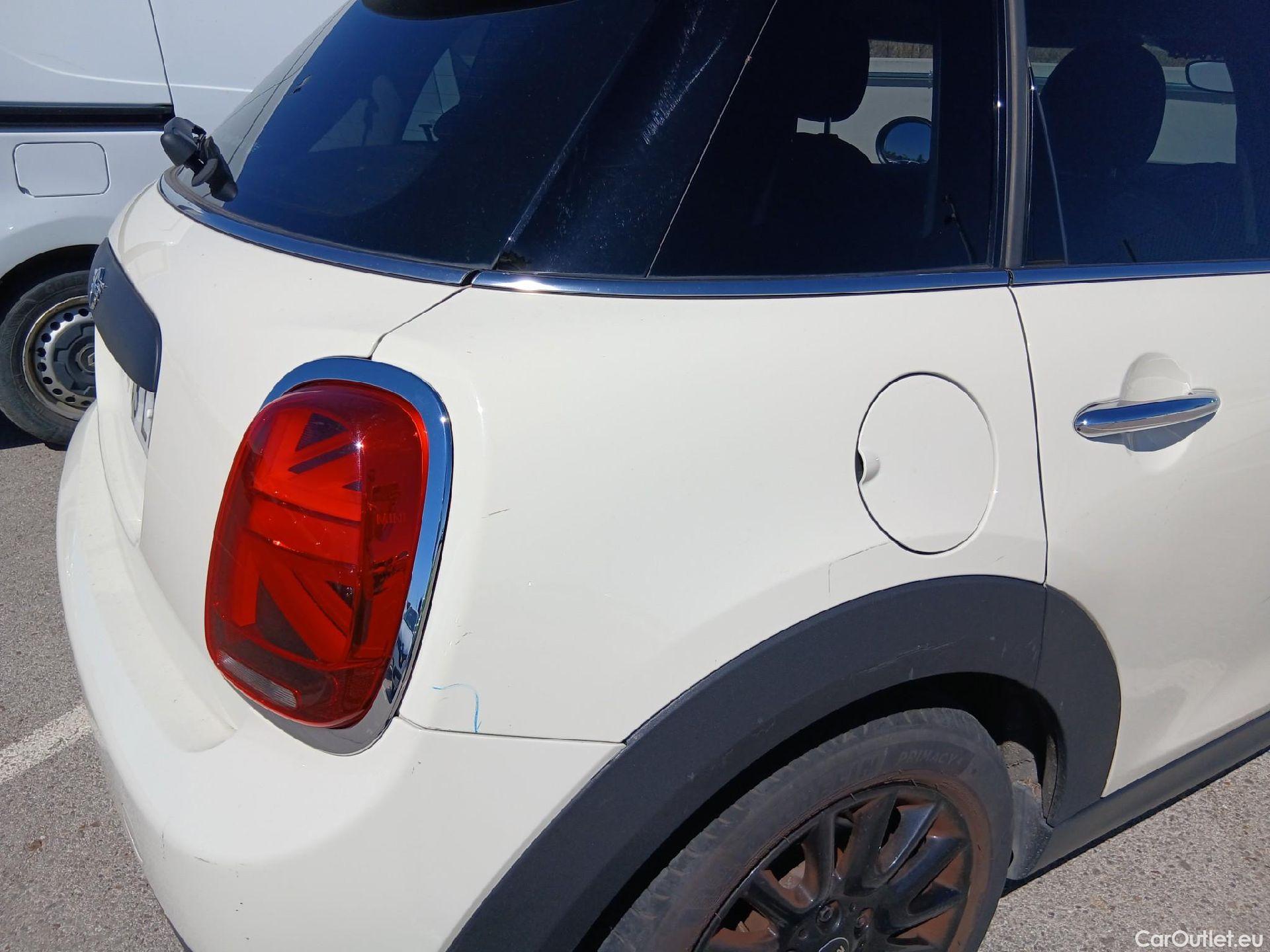 Mini  Cooper MINI MINI / 2014 / 5P / berlina con portón ONE 5 PUERTAS (CX) #37