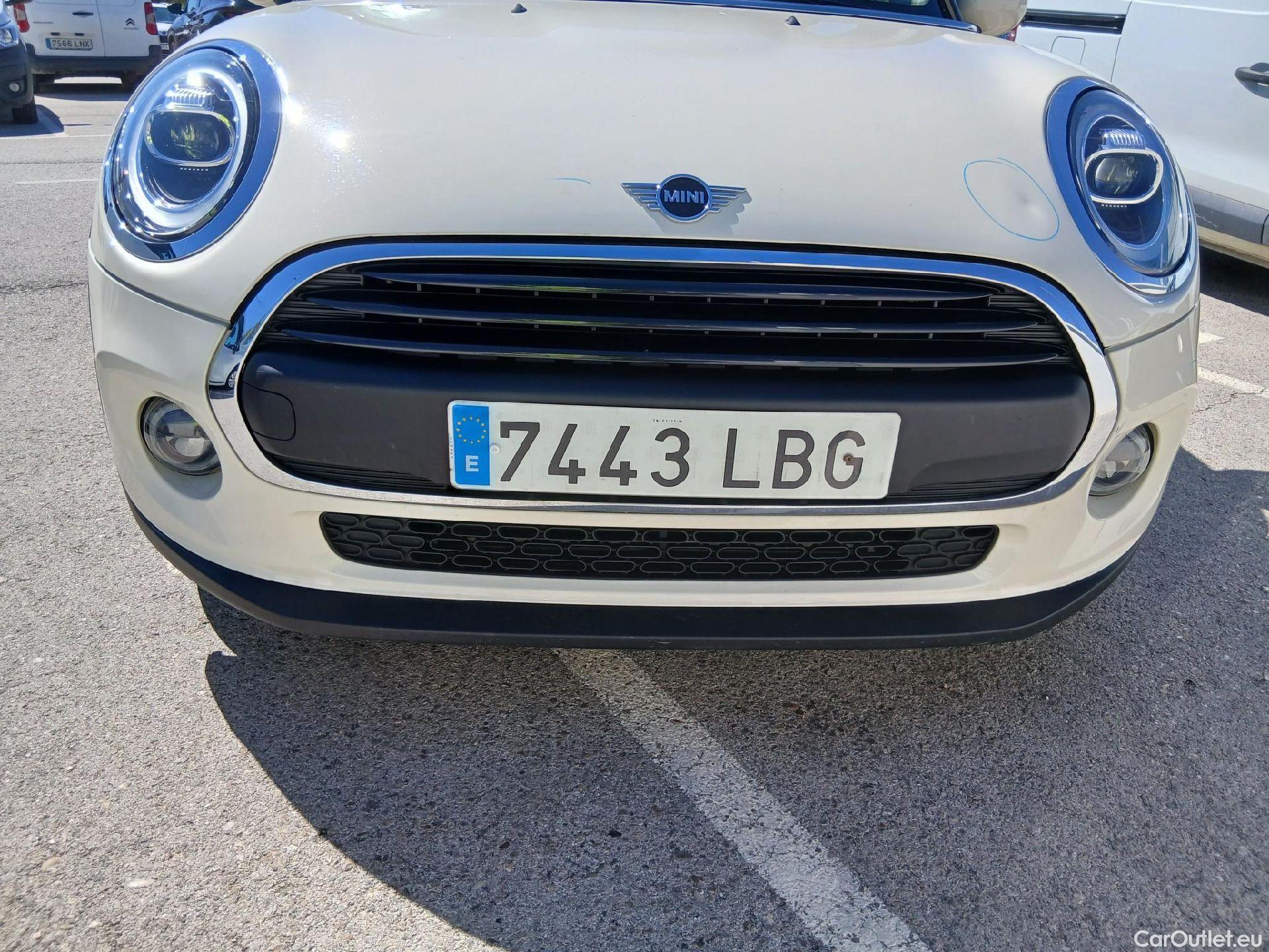  Mini  Cooper MINI MINI / 2014 / 5P / berlina con portón ONE 5 PUERTAS (CX) #4
