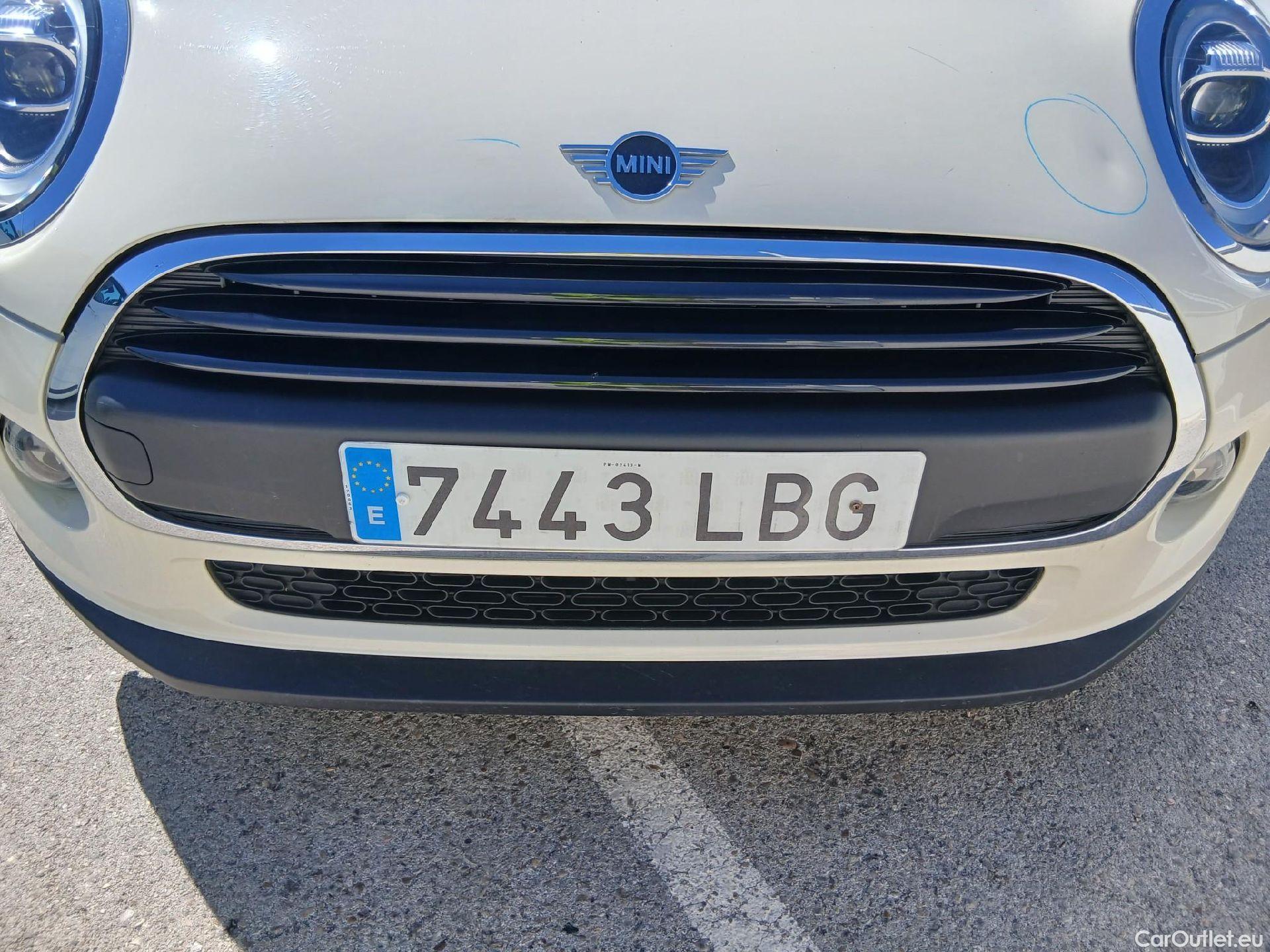  Mini  Cooper MINI MINI / 2014 / 5P / berlina con portón ONE 5 PUERTAS (CX) #11