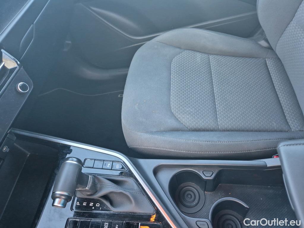  KIA  Niro KIA  / 2022 / 5P / crossover 1.6 GDi PHEV 135kW (183CV) Concept #24