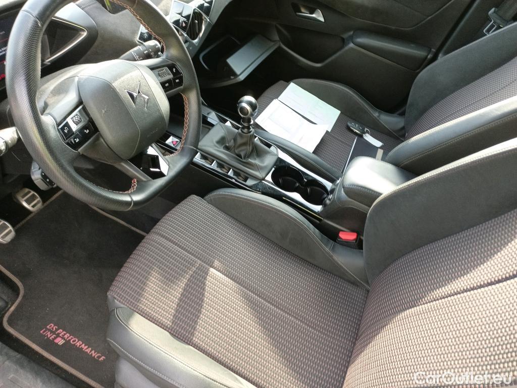  DS  3 Crossback DS DS  / 2018 / 5P / todoterreno PureTech 73 kW Manual PERFORMANCE LINE (AC) #24