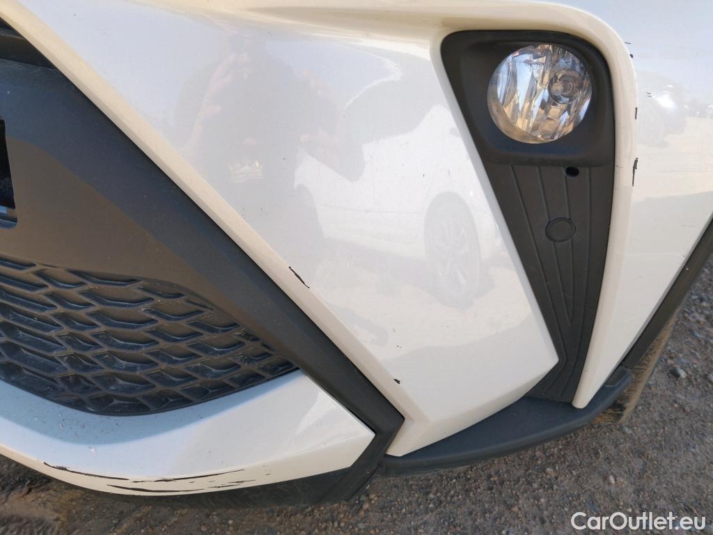  Toyota  C-HR TOYOTA  / 2019 / 5P / todoterreno 1.8 125H Advance #18