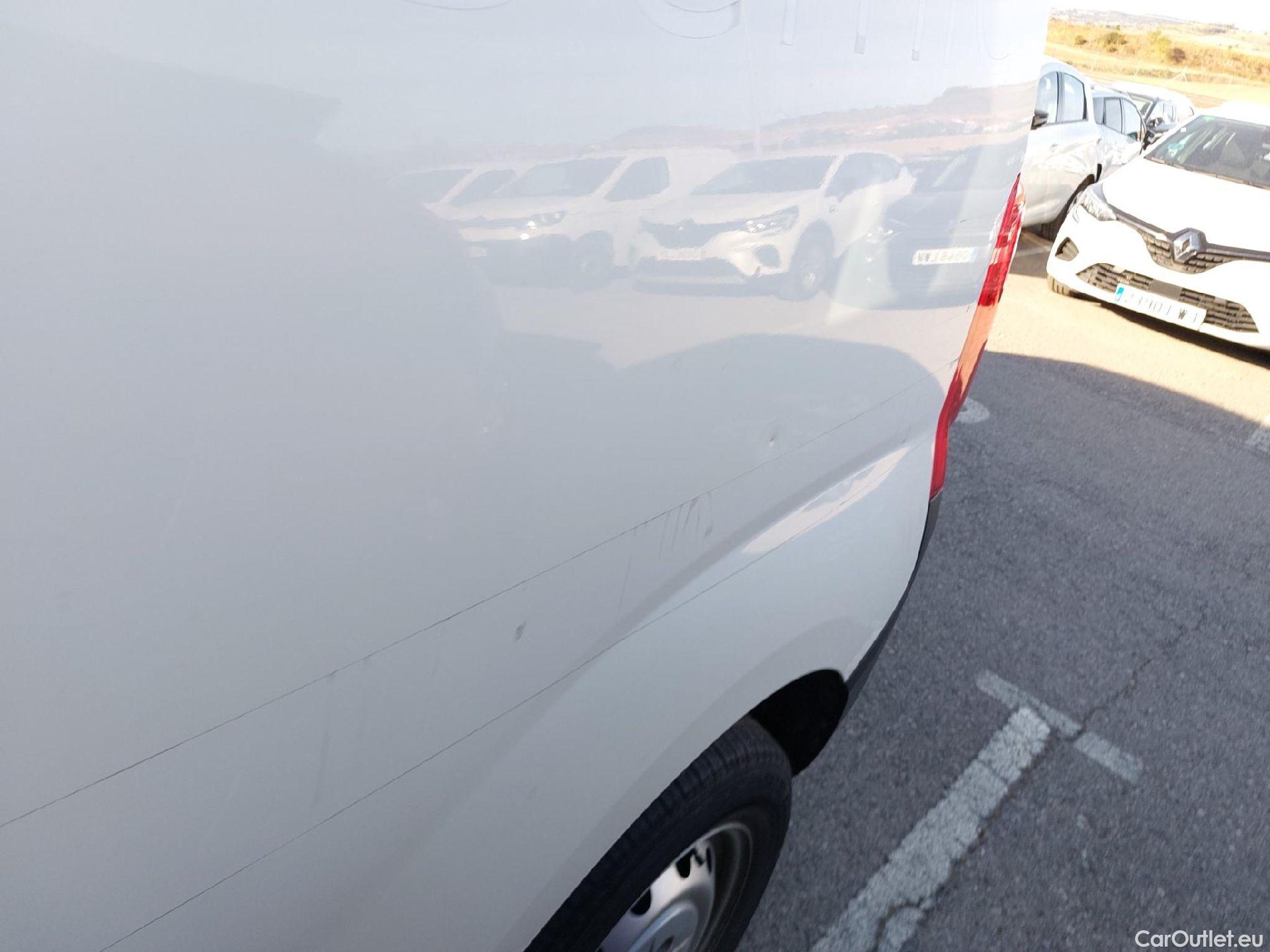  Fiat  Fiorino FIAT  / 2016 / 4P / furgón derivado de turismo Cargo SX N1 1.3 MJet 59 kW (80 CV) #5