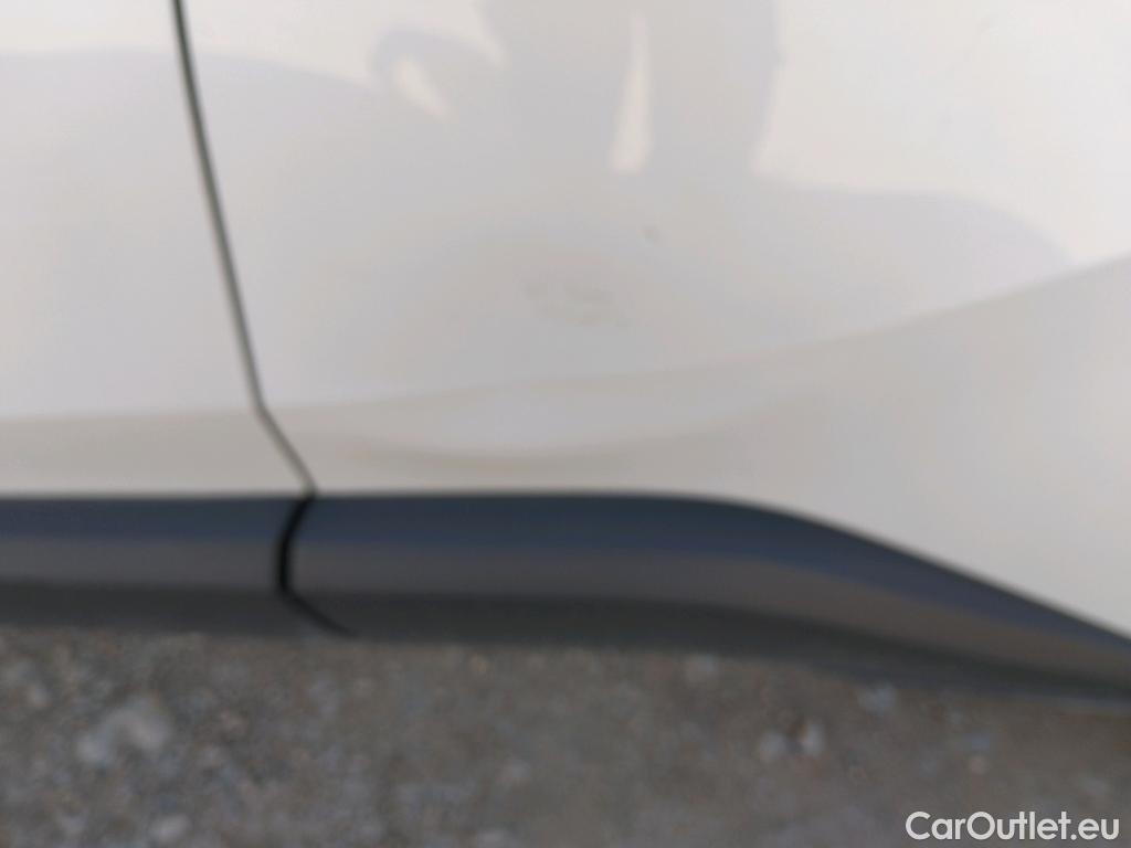  Toyota  C-HR TOYOTA  / 2019 / 5P / todoterreno 1.8 125H Advance #1
