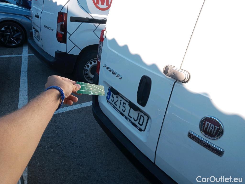  Fiat  Fiorino FIAT  / 2016 / 3P / furgón derivado de turismo Cargo Base N1 1.3 MJet 59 kW (80 CV) #16