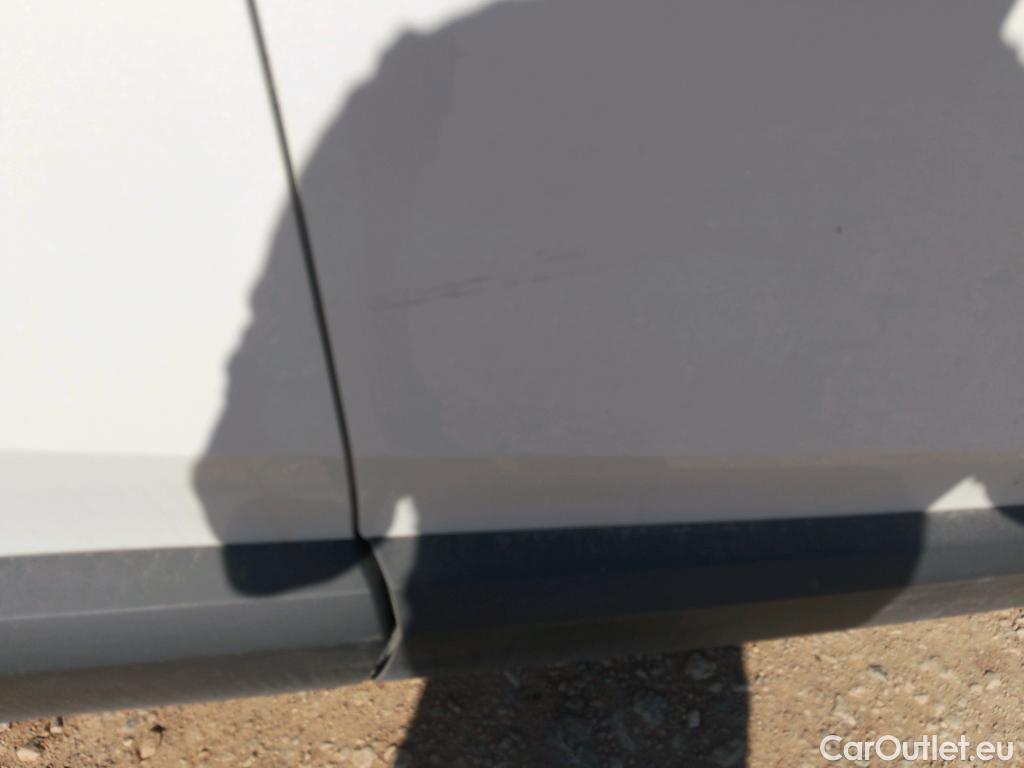  Toyota  C-HR TOYOTA  / 2019 / 5P / todoterreno 1.8 125H Advance #15