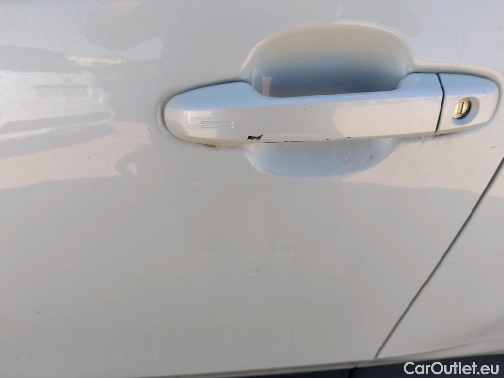  Toyota  C-HR TOYOTA  / 2019 / 5P / todoterreno 1.8 125H Advance #30