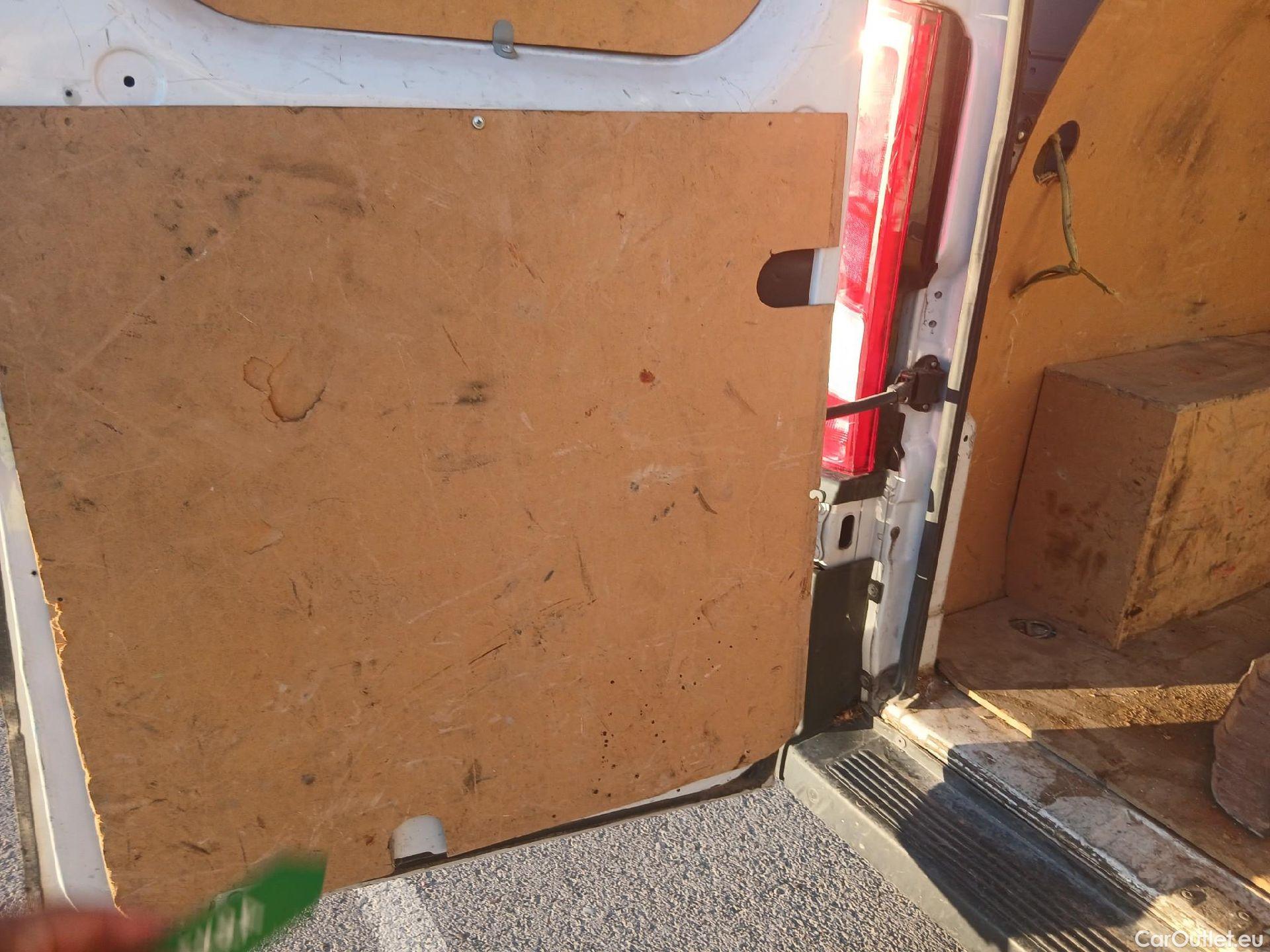  Fiat  Ducato FIAT  / 2023 / 4P / furgón 35 L2H2 BlueHDi (103kW) #12