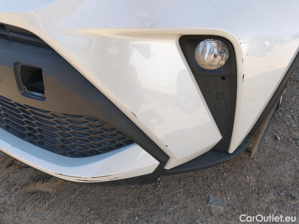  Toyota  C-HR TOYOTA  / 2019 / 5P / todoterreno 1.8 125H Advance #17