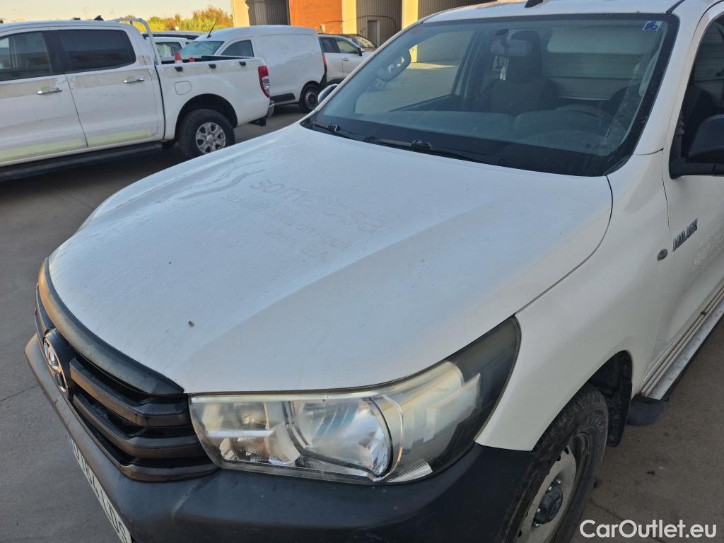  Toyota  Hilux TOYOTA  / 2016 / 2P / pickup 2.4 D-4D Cabina Sencilla GX #21