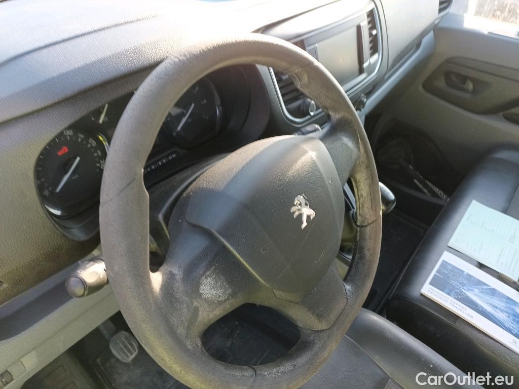  Peugeot  Expert PEUGEOT  / 2016 / 4P / furgón Furgón Premium 1.5 BlueHDi 100 Standard (AC) #48