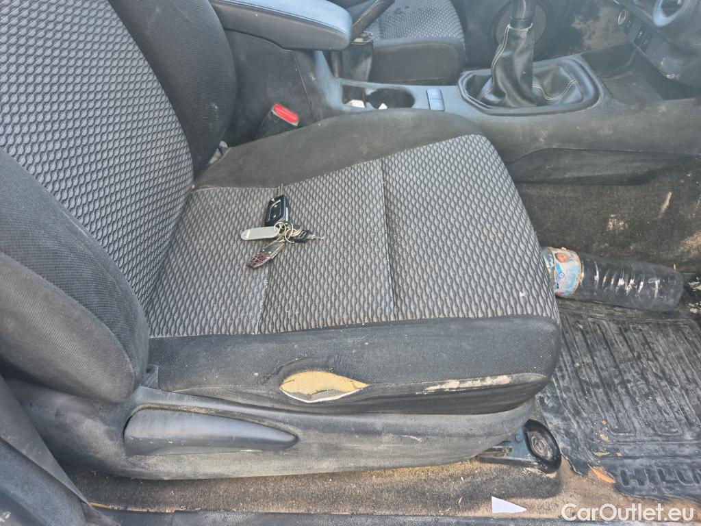  Toyota  Hilux TOYOTA  / 2016 / 2P / pickup 2.4 D-4D Cabina Sencilla GX #25