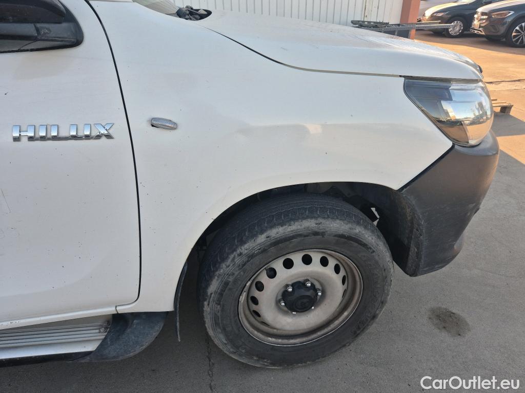  Toyota  Hilux TOYOTA  / 2016 / 2P / pickup 2.4 D-4D Cabina Sencilla GX #30