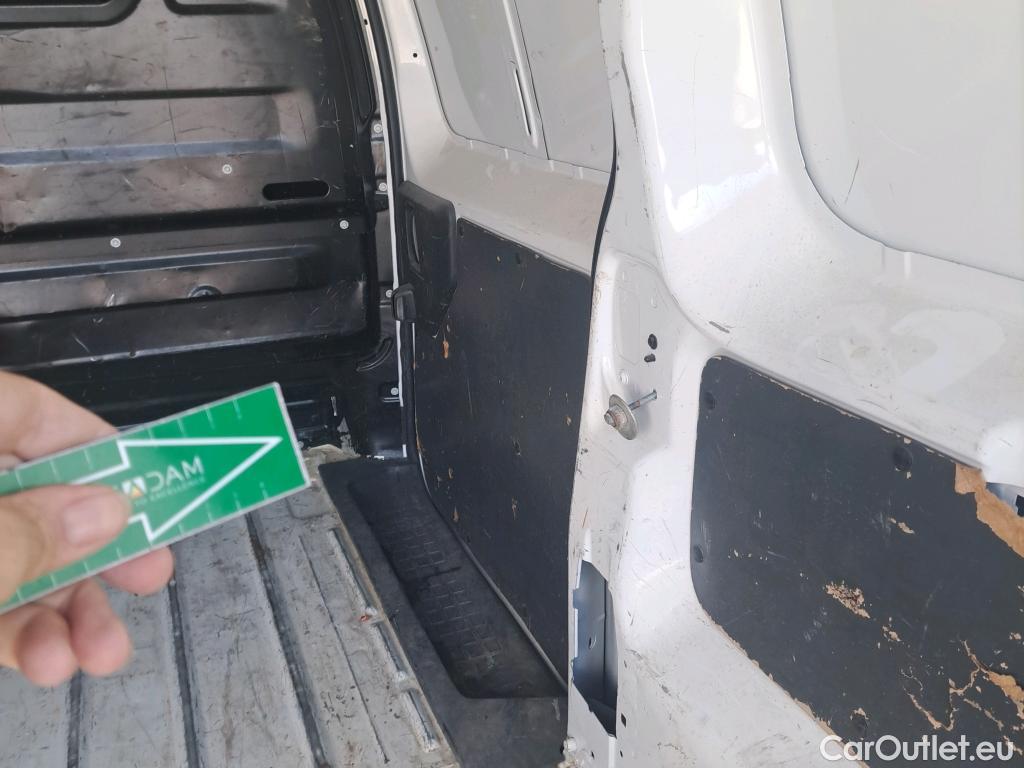  Opel  Vivaro OPEL  / 2019 / 4P / furgón 1.5 Diésel 74kW (100CV) M Std Express (CX) #70