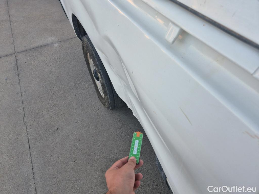  Toyota  Hilux TOYOTA  / 2016 / 2P / pickup 2.4 D-4D Cabina Sencilla GX #2