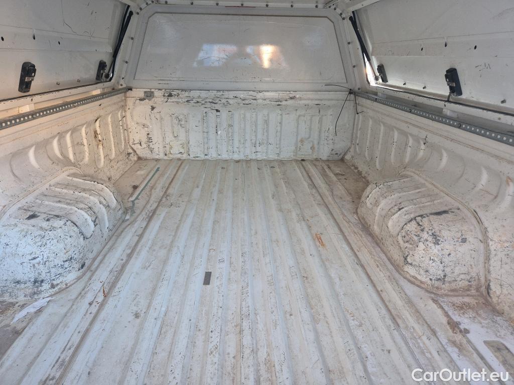  Toyota  Hilux TOYOTA  / 2016 / 2P / pickup 2.4 D-4D Cabina Sencilla GX #13