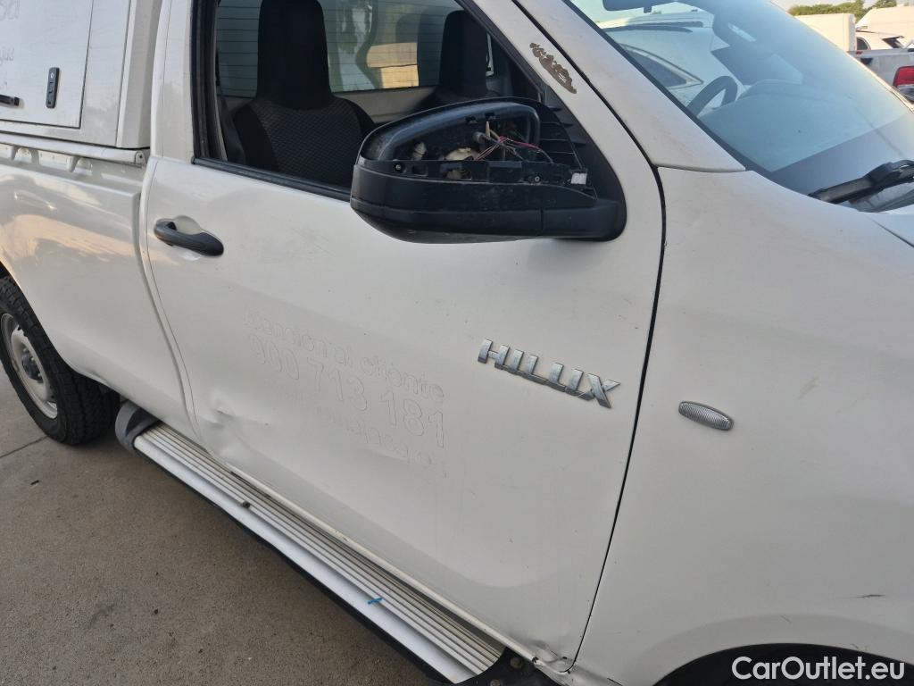  Toyota  Hilux TOYOTA  / 2016 / 2P / pickup 2.4 D-4D Cabina Sencilla GX #6