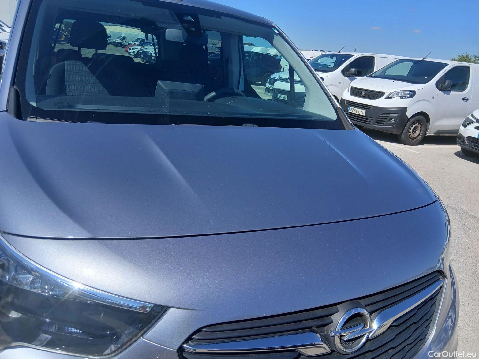  Opel  Combo OPEL  Life / 2018 / 5P / monovolumen compacto 1.5 TD 75kW (100CV) S/S Selective L (CX) #10