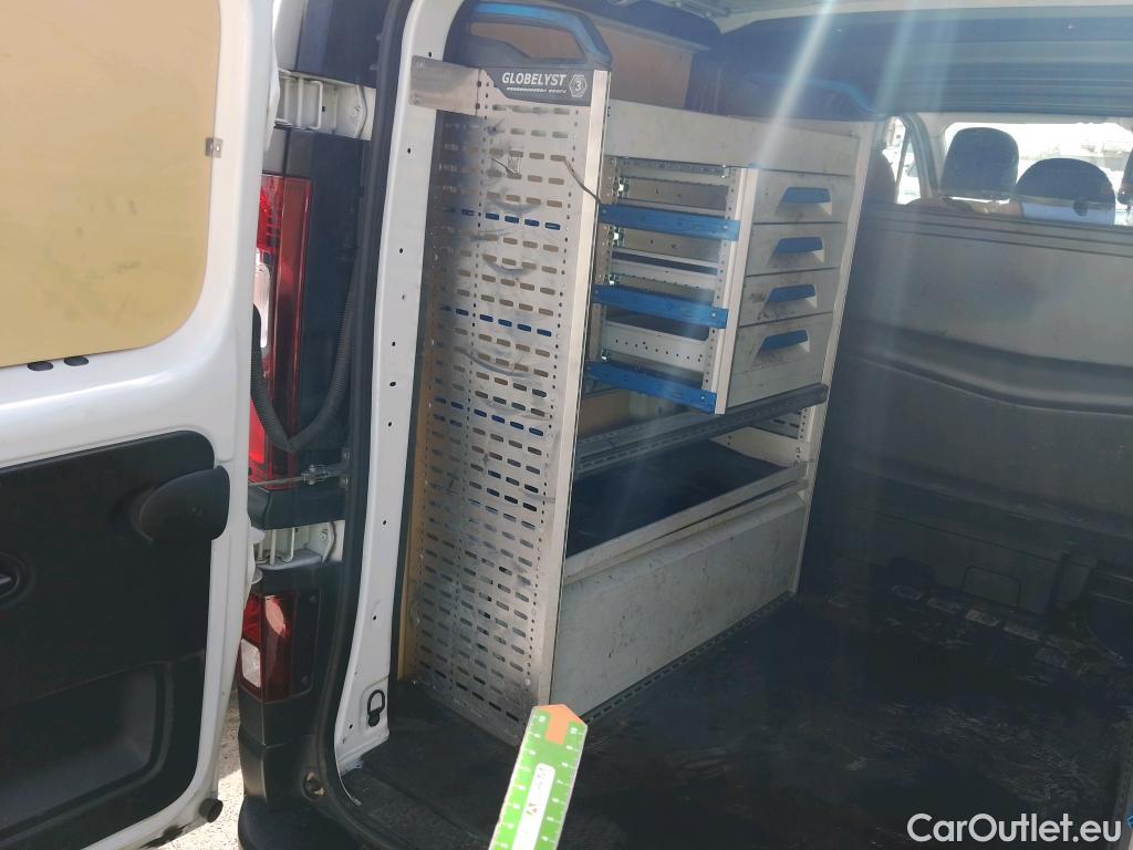  Renault  Trafic RENAULT  / 2019 / 4P / furgón Doble Cabina 27 L1 Energy BluedCi 88 kW #9