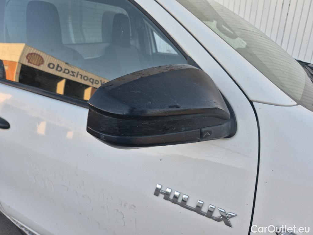  Toyota  Hilux TOYOTA  / 2016 / 2P / pickup 2.4 D-4D Cabina Sencilla GX #43