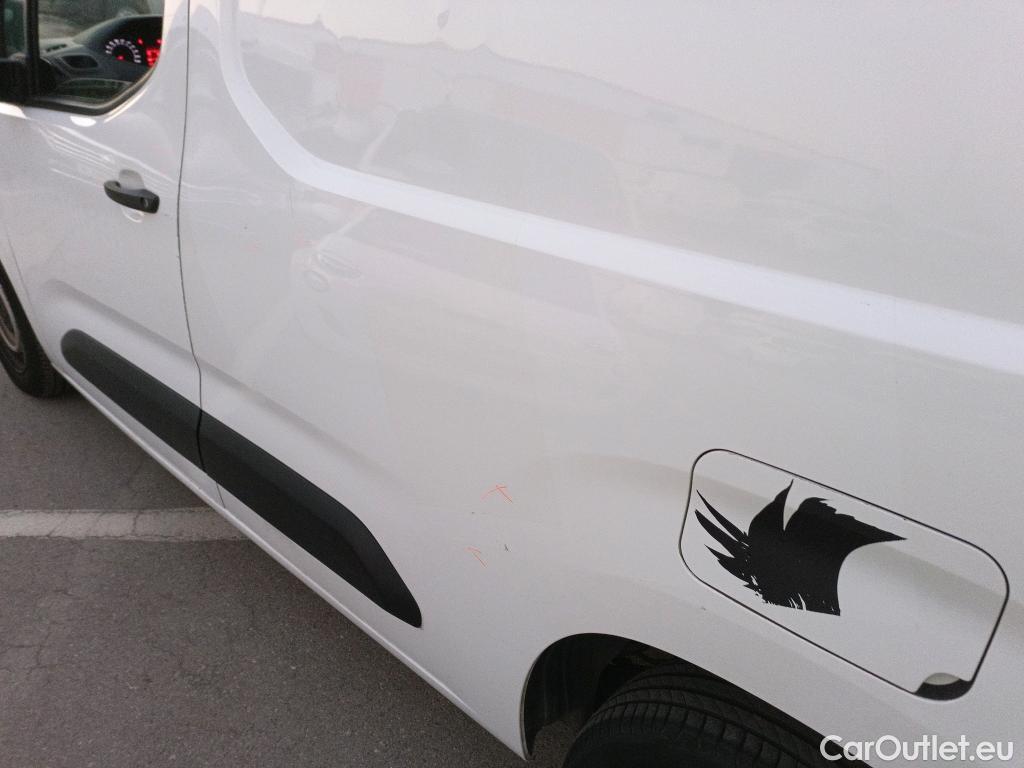  Peugeot  Partner PEUGEOT  / 2018 / 3P / furgón derivado de turismo Pro Standard 600kg BlueHDi 73kW #5