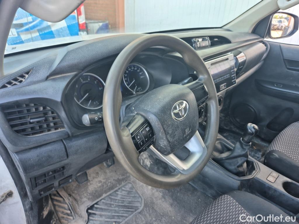  Toyota  Hilux TOYOTA  / 2016 / 2P / pickup 2.4 D-4D Cabina Sencilla GX #36
