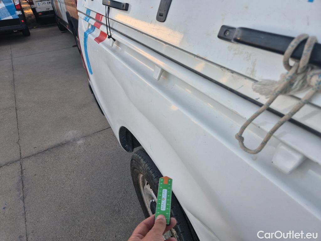  Toyota  Hilux TOYOTA  / 2016 / 2P / pickup 2.4 D-4D Cabina Sencilla GX #3