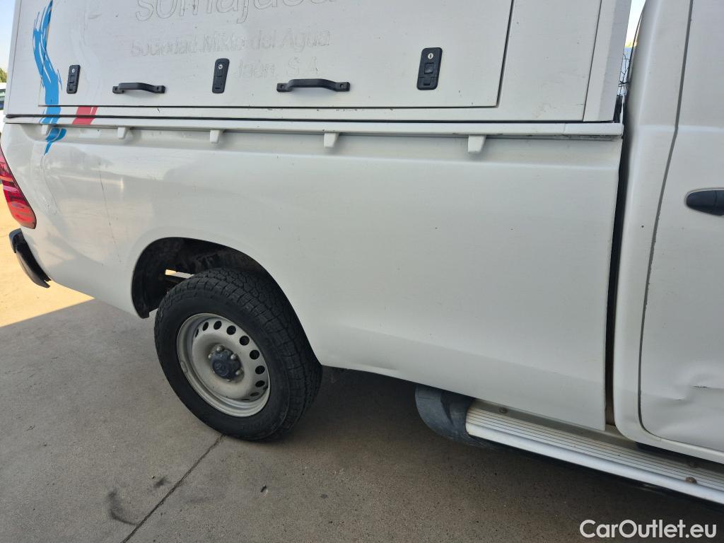  Toyota  Hilux TOYOTA  / 2016 / 2P / pickup 2.4 D-4D Cabina Sencilla GX #12
