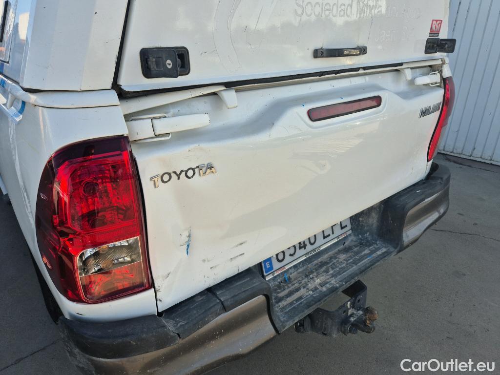 Toyota  Hilux TOYOTA  / 2016 / 2P / pickup 2.4 D-4D Cabina Sencilla GX #4