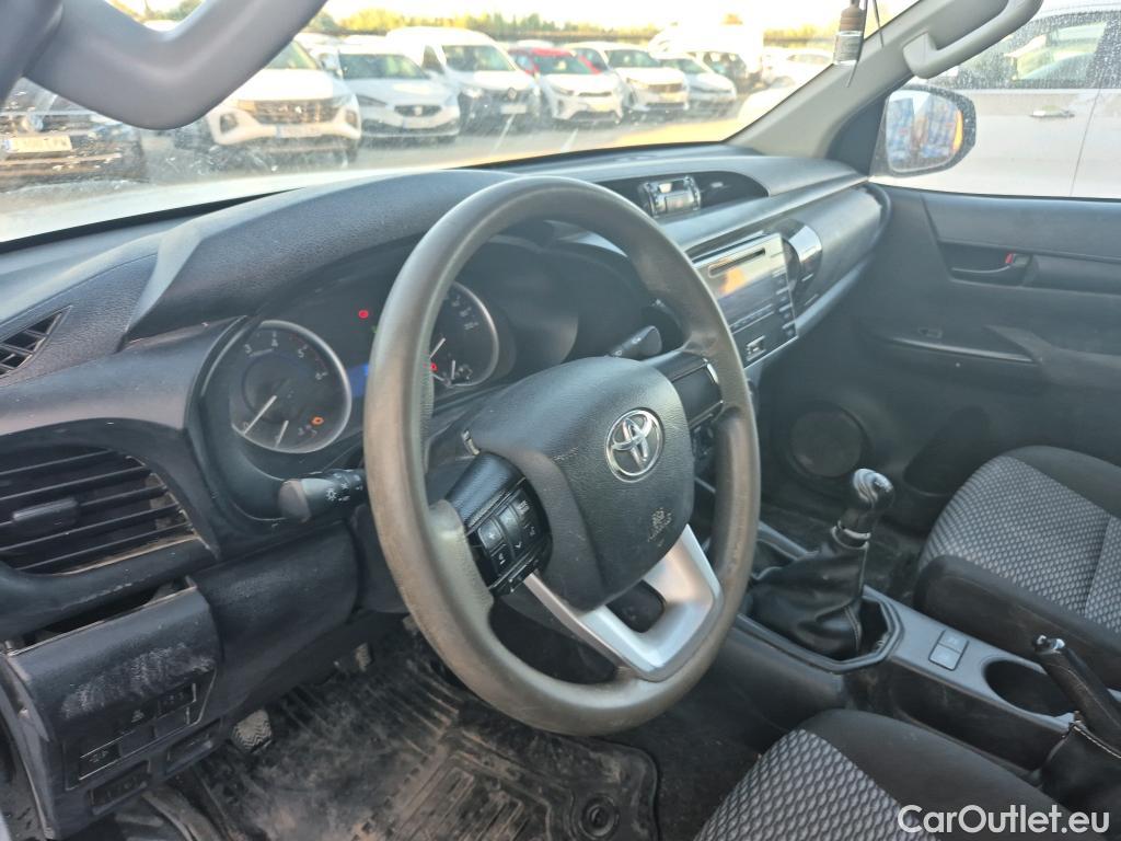  Toyota  Hilux TOYOTA  / 2016 / 2P / pickup 2.4 D-4D Cabina Sencilla GX #34