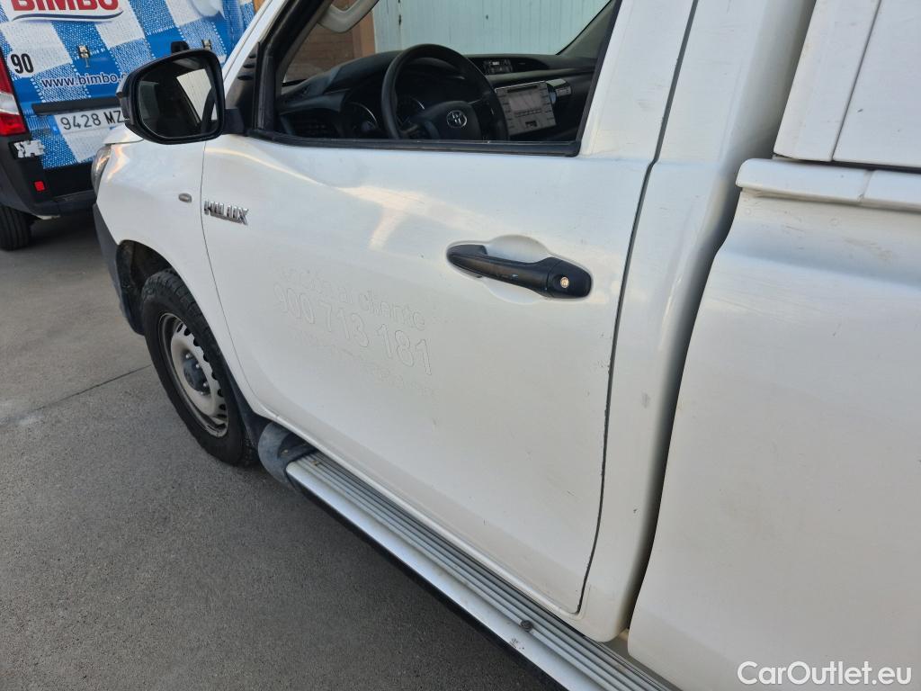  Toyota  Hilux TOYOTA  / 2016 / 2P / pickup 2.4 D-4D Cabina Sencilla GX #22