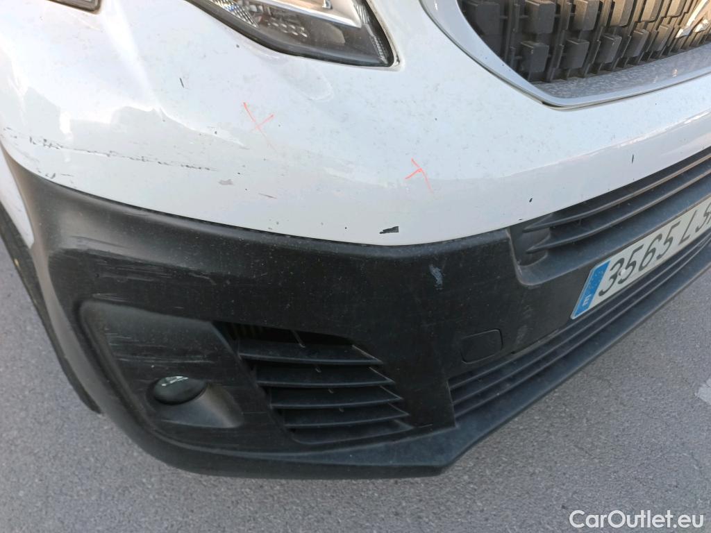  Peugeot  Expert PEUGEOT  / 2016 / 4P / furgón Furgón Premium 1.5 BlueHDi 100 Standard (AC) #42