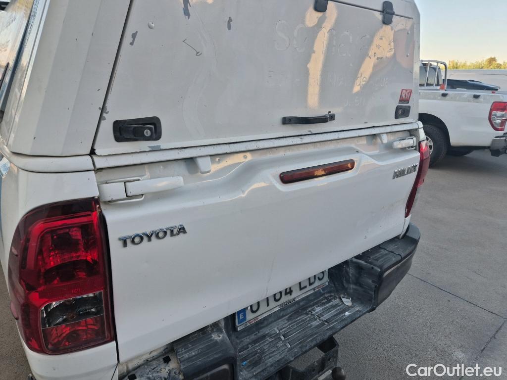  Toyota  Hilux TOYOTA  / 2016 / 2P / pickup 2.4 D-4D Cabina Sencilla GX #38