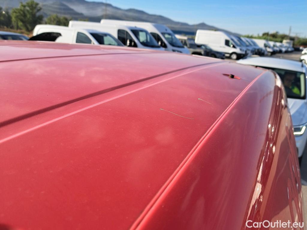  Volkswagen  Caddy VOLKSWAGEN  / 2015 / 4P / furgón derivado de turismo Business 2.0 TDI 75kW (102CV) BMT #12