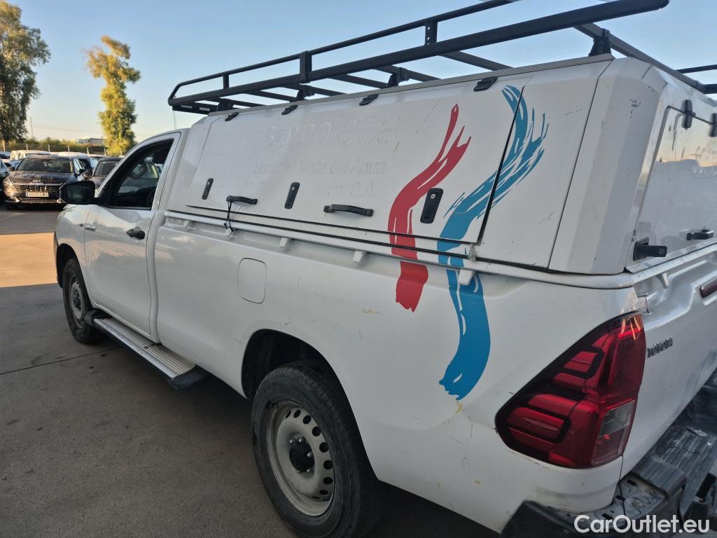  Toyota  Hilux TOYOTA  / 2016 / 2P / pickup 2.4 D-4D Cabina Sencilla GX #20