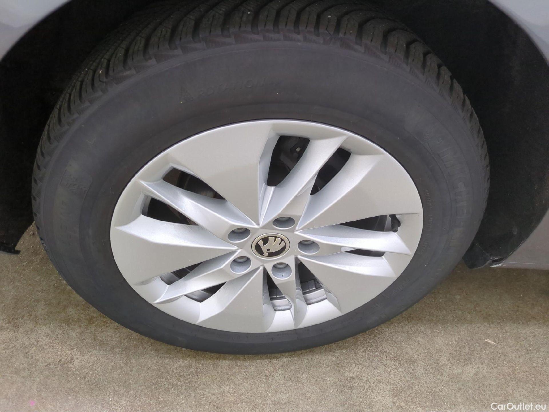  Skoda  Octavia  Break Business 2.0 TDI 115CV BVA7 E6d #10
