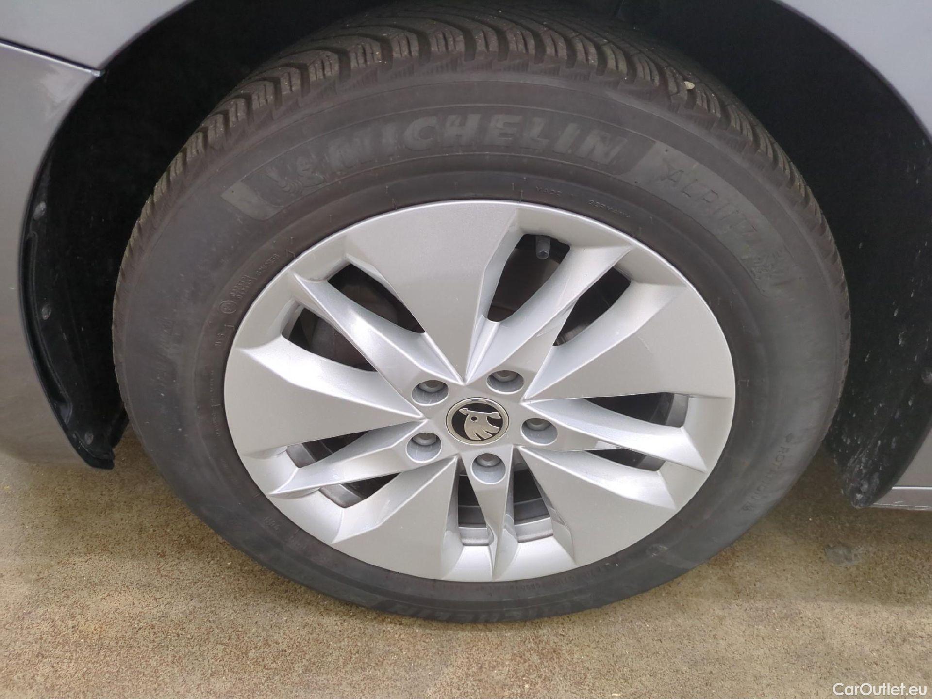  Skoda  Octavia  Break Business 2.0 TDI 115CV BVA7 E6d #8